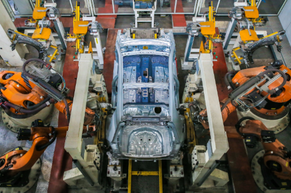 東田車載工控機助力某汽車公司智能化升級，保障車載系統穩(wěn)定運行